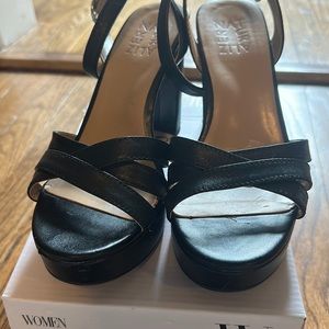 Like New black leather Naturalizer platform heels. Size 6